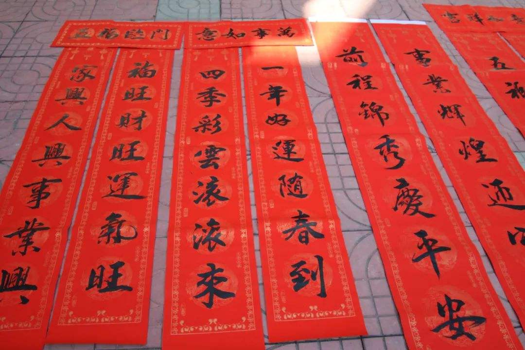 使用標(biāo)準(zhǔn)光源箱檢測春聯(lián)的顏色，有哪些優(yōu)點(diǎn)？